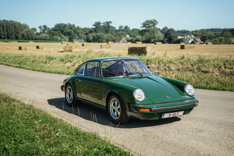 Porsche 911 Carrera 2.7