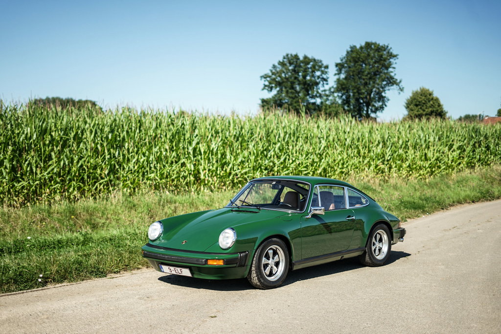 Porsche 911 Carrera 2.7