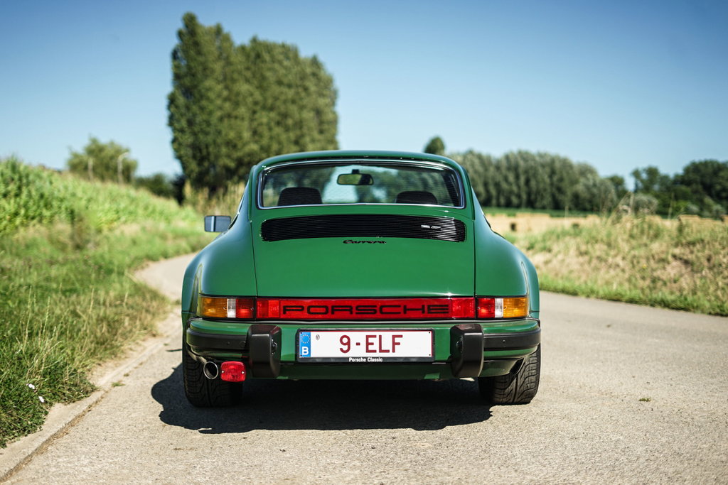 Porsche 911 Carrera 2.7