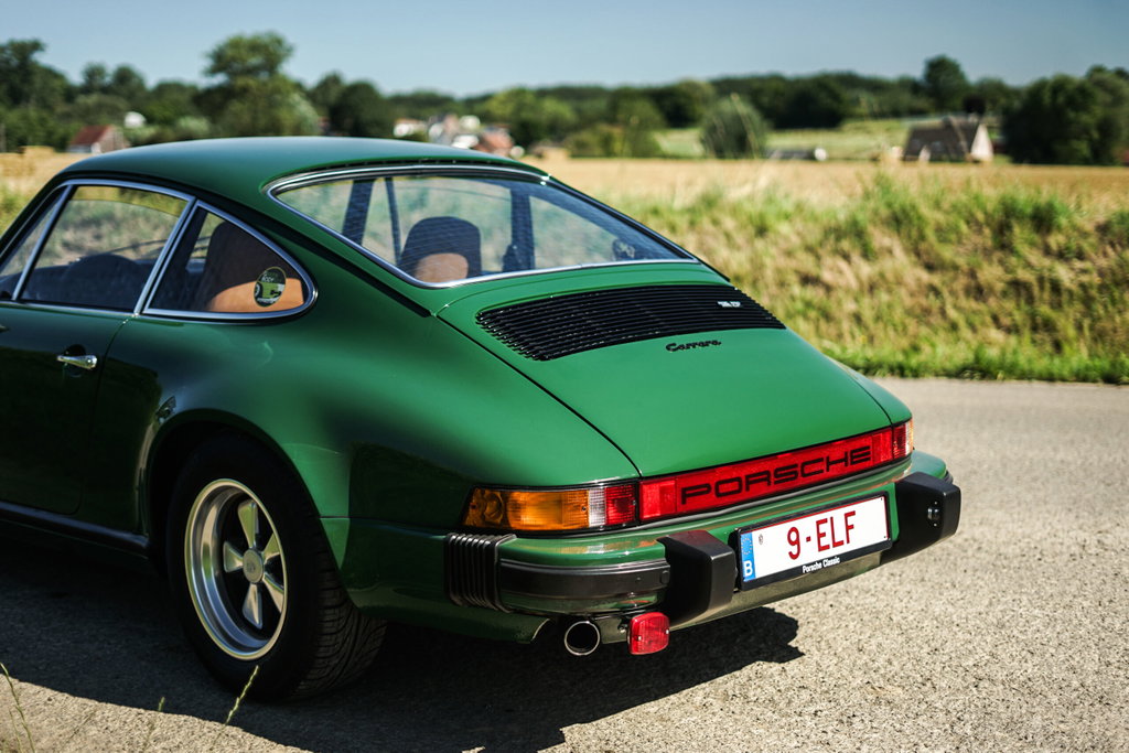 Porsche 911 Carrera 2.7