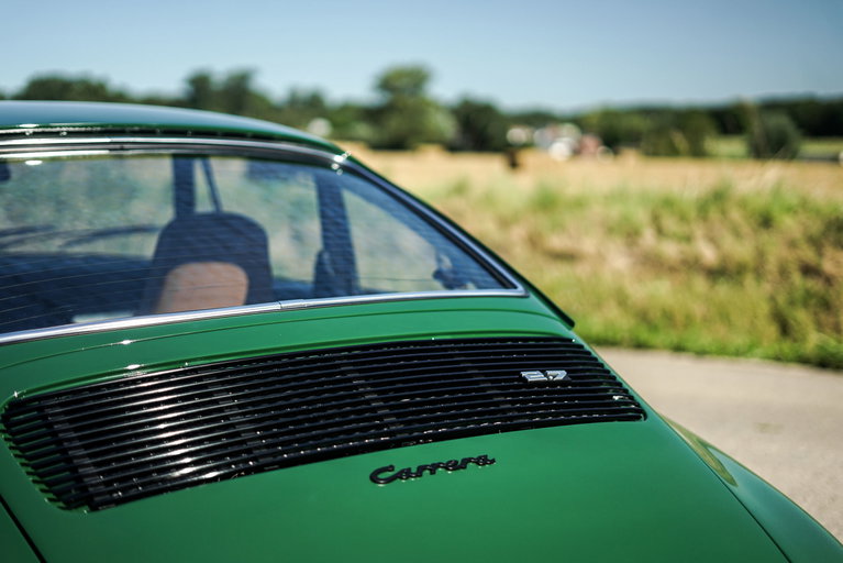 Porsche 911 Carrera 2.7