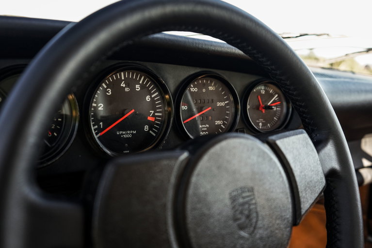 Porsche 911 Carrera 2.7
