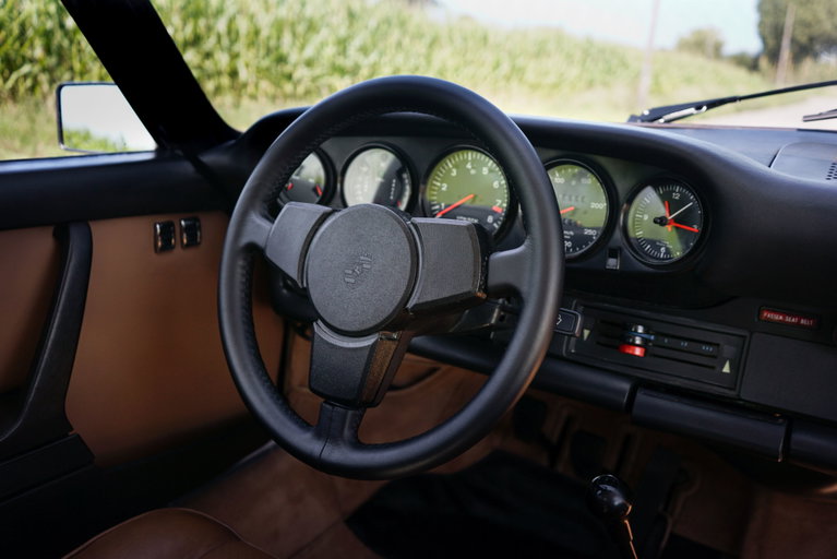 Porsche 911 Carrera 2.7