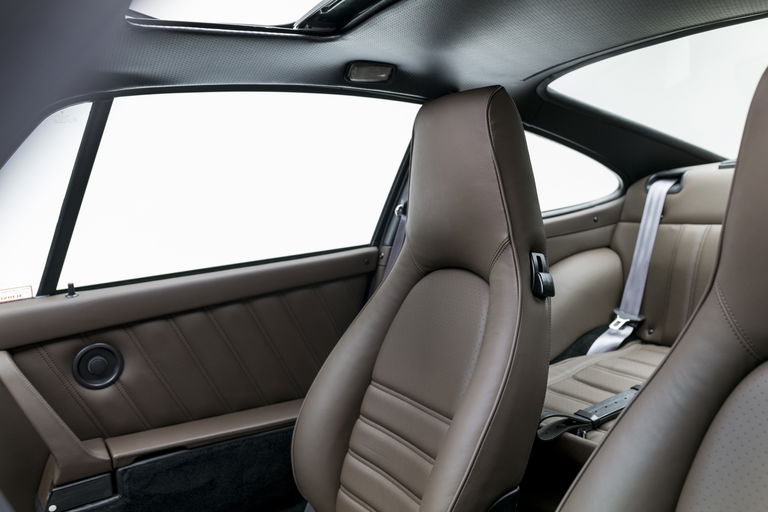 Porsche 964 Carrera 4