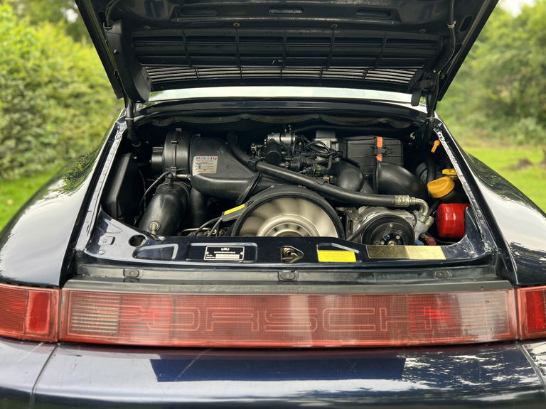 Porsche 964 Carrera 4