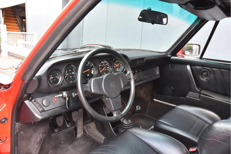 Porsche 911 Carrera 3.2