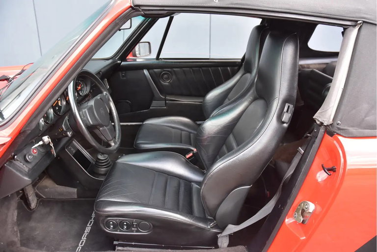 Porsche 911 Carrera 3.2