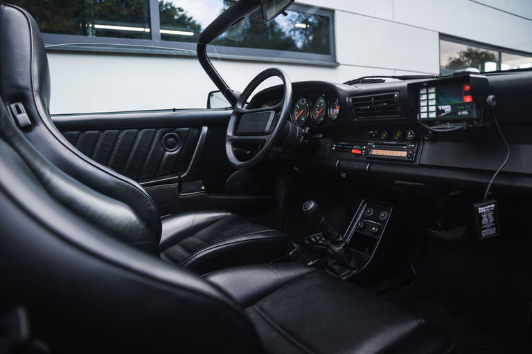 Porsche 911 Carrera 3.2 Speedster