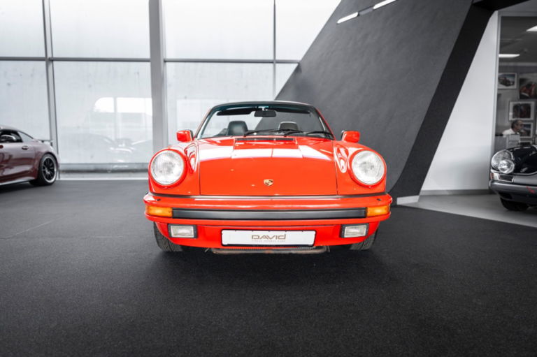 Porsche 911 Carrera 3.2