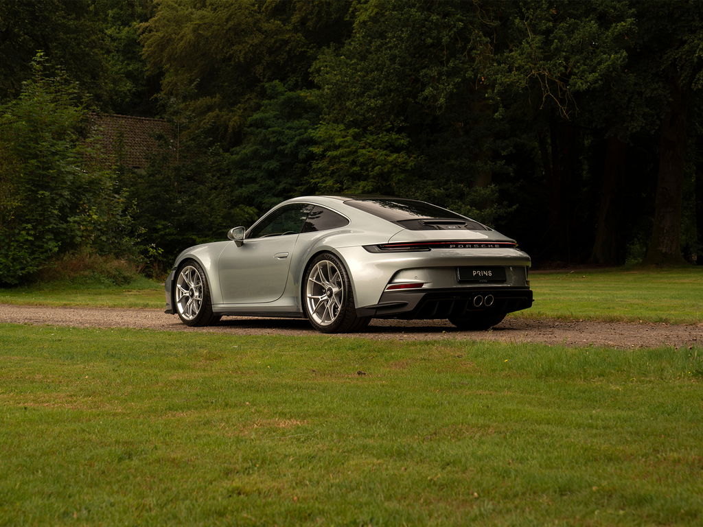 Porsche 992 GT3 Touring