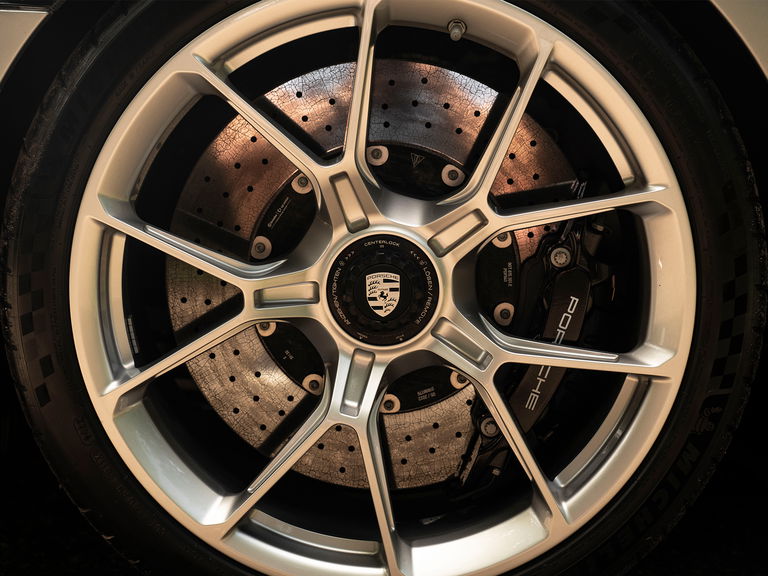 Porsche 992 GT3 Touring