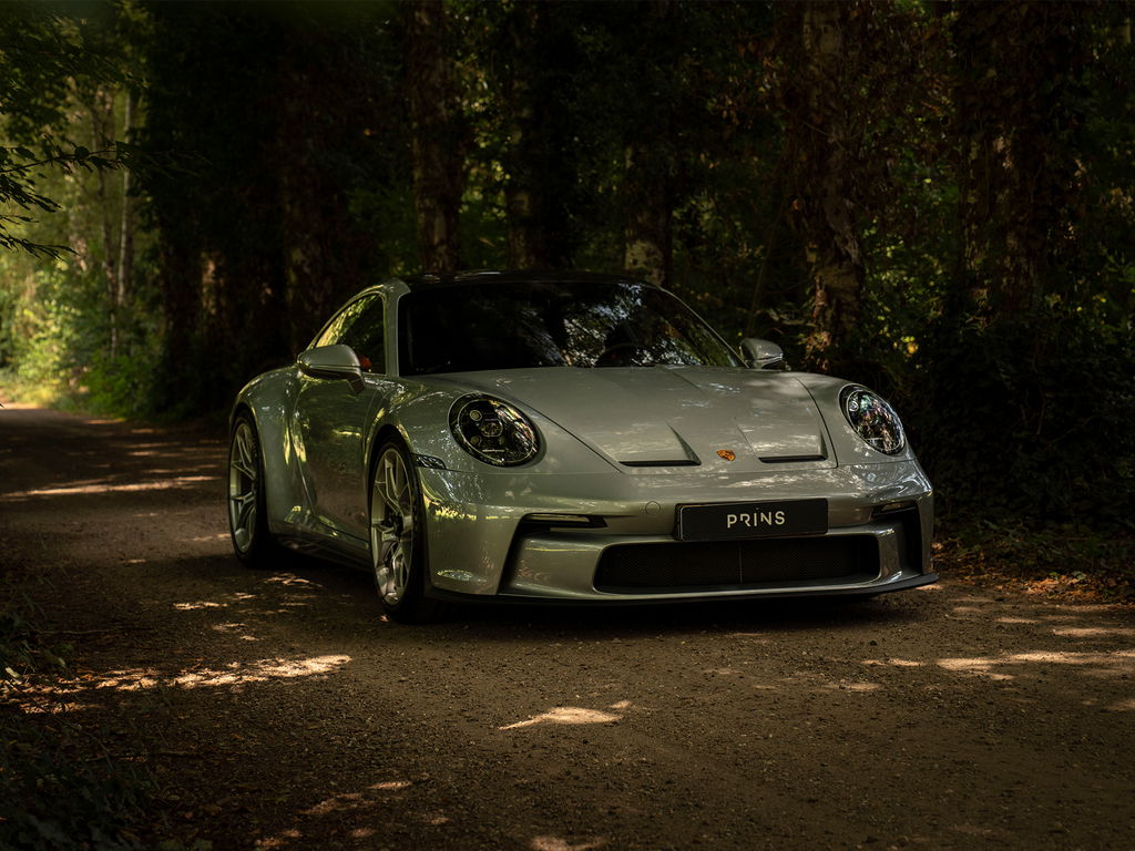 Porsche 992 GT3 Touring