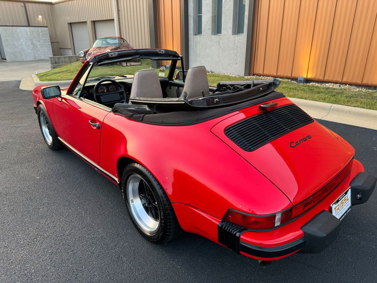 Porsche 911 Carrera 3.2