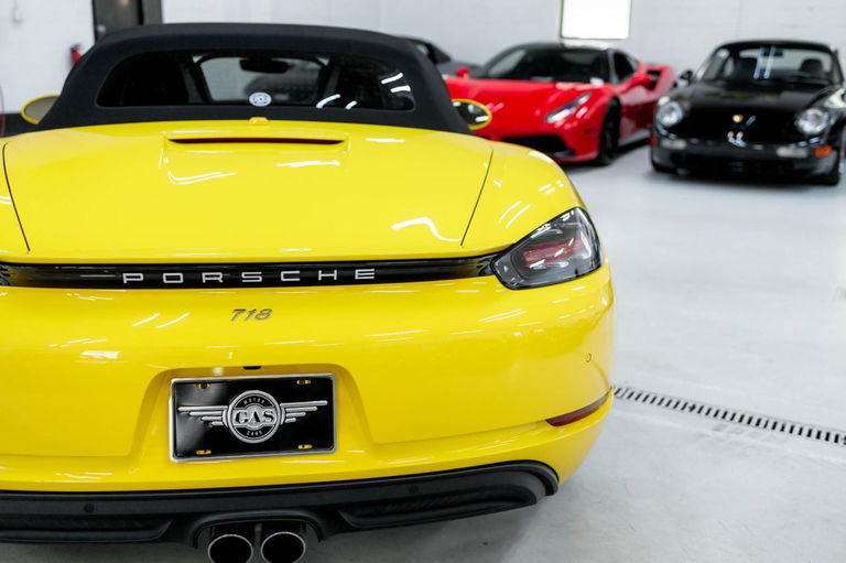 Porsche 718 Boxster