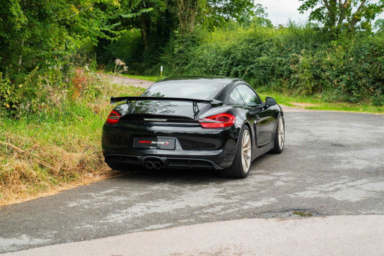 Porsche 981 Cayman GT4