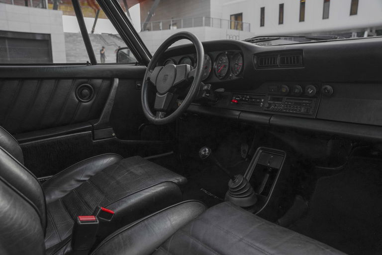 Porsche 911 Carrera 3.2