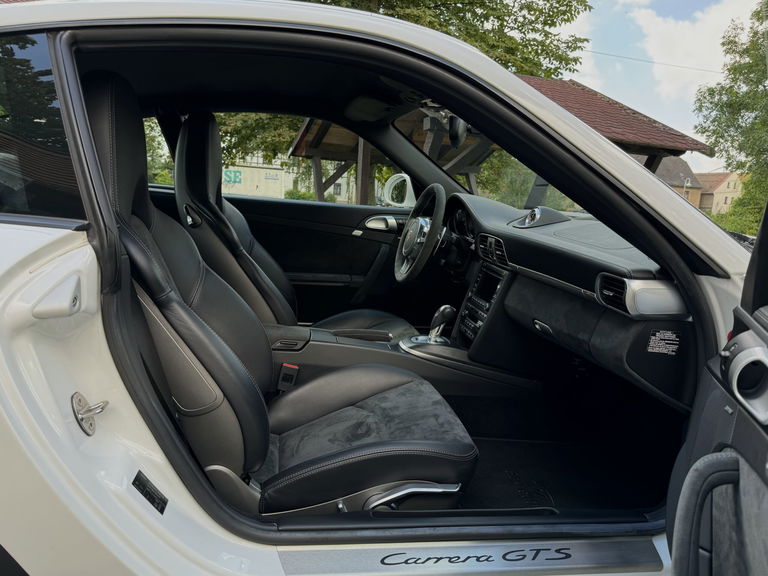 Porsche 997.2 Carrera GTS