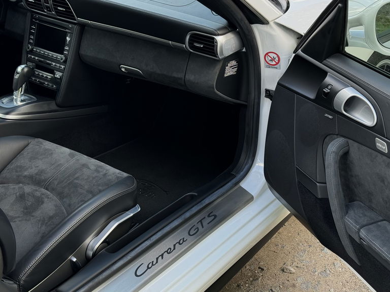 Porsche 997.2 Carrera GTS