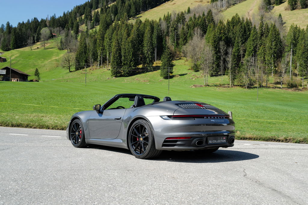 Porsche 992 Carrera 4S
