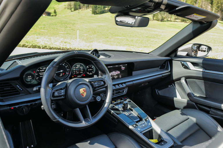 Porsche 992 Carrera 4S