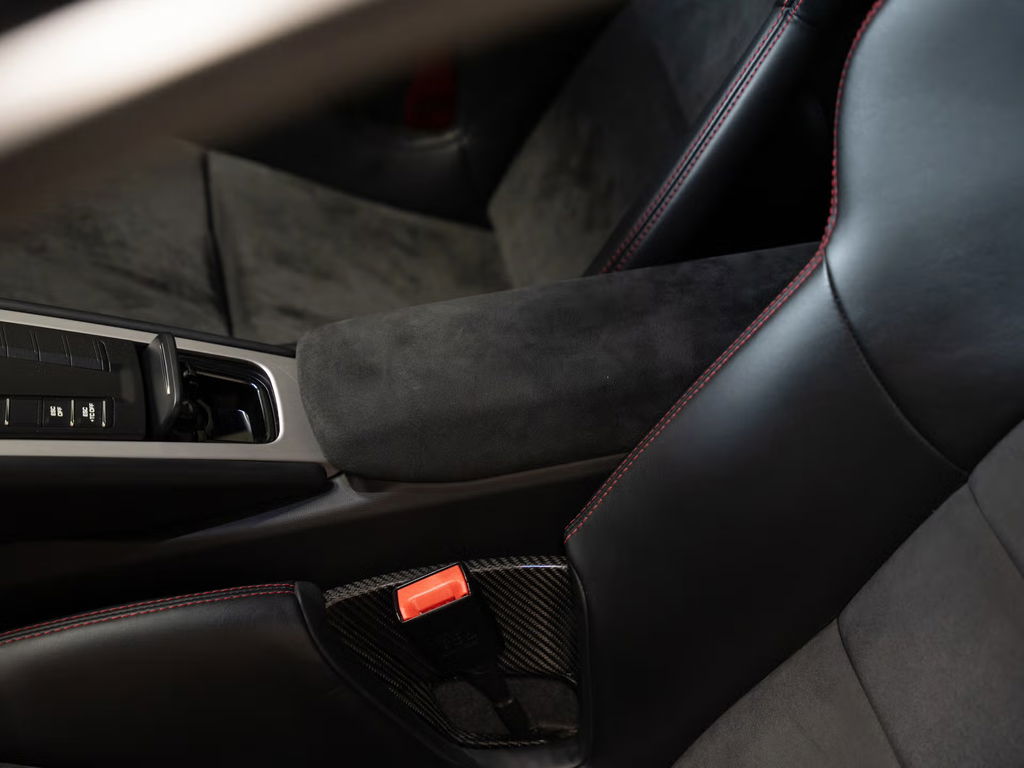 Porsche 981 Cayman GT4