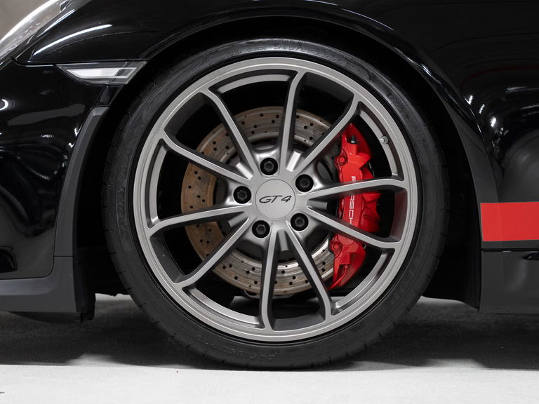 Porsche 981 Cayman GT4