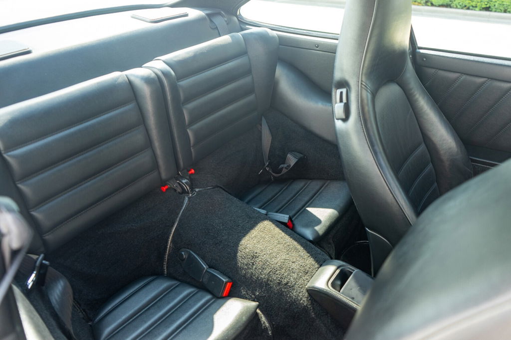 Porsche 964 Carrera 4