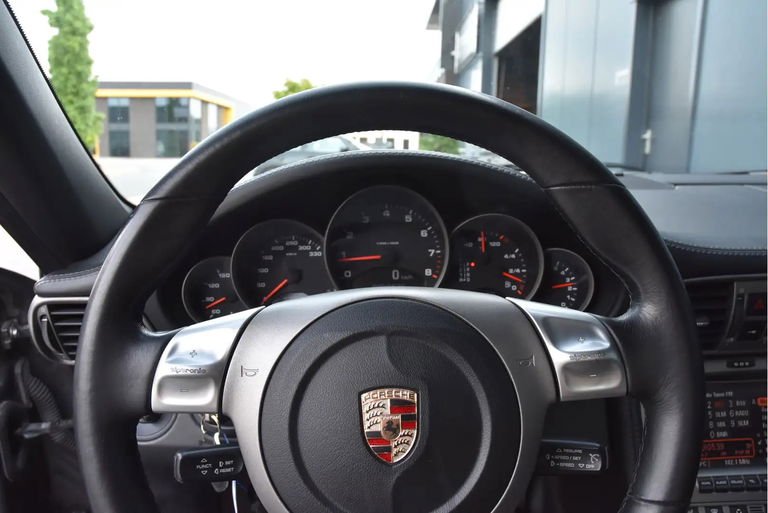 Porsche 997 Carrera 4