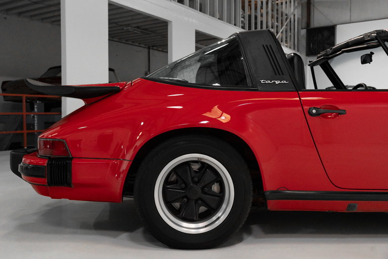 Porsche 911 Carrera 3.2 (US)