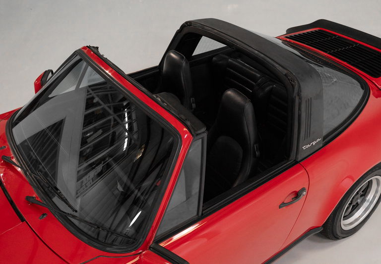 Porsche 911 Carrera 3.2 (US)