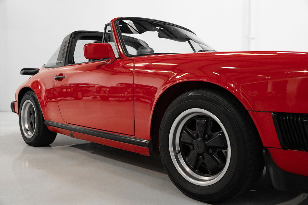 Porsche 911 Carrera 3.2 (US)