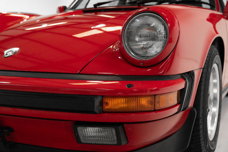 Porsche 911 Carrera 3.2 (US)