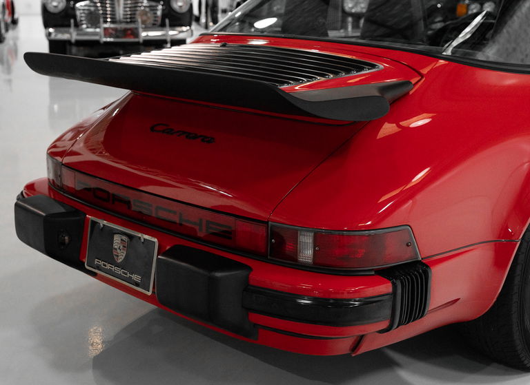 Porsche 911 Carrera 3.2 (US)