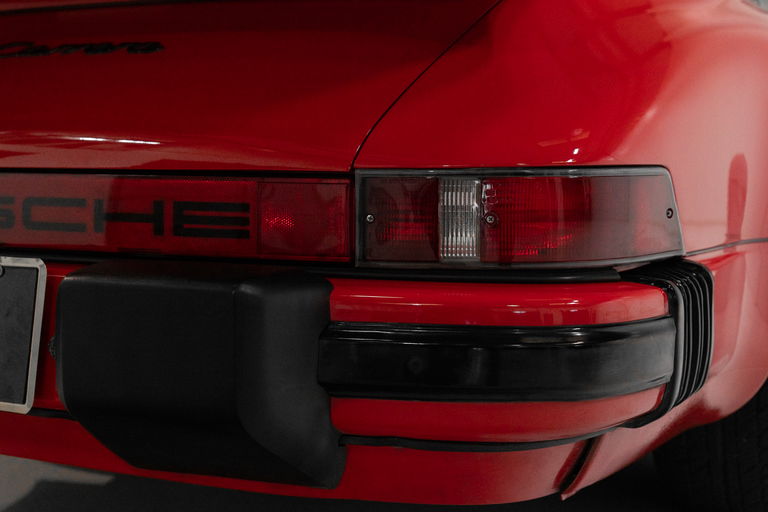 Porsche 911 Carrera 3.2 (US)