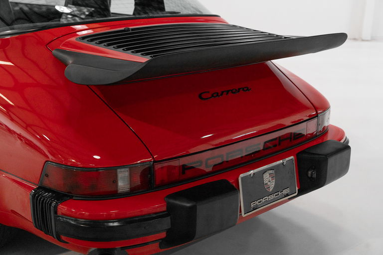 Porsche 911 Carrera 3.2 (US)