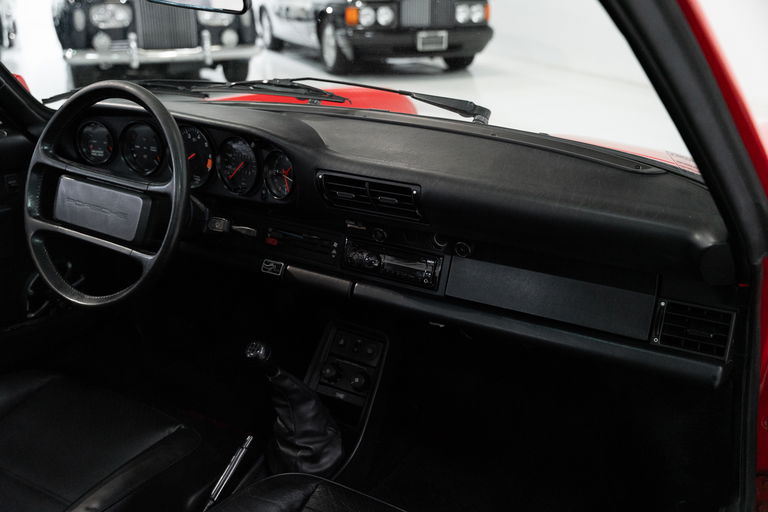 Porsche 911 Carrera 3.2 (US)