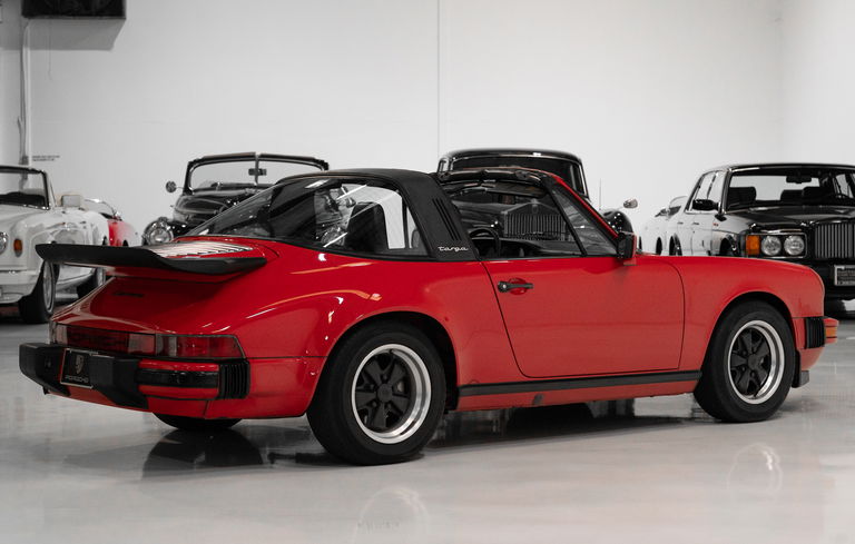 Porsche 911 Carrera 3.2 (US)