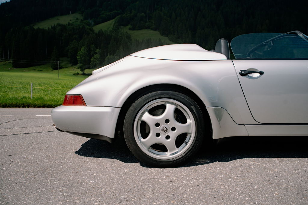 Porsche 964 Carrera 2 Speedster