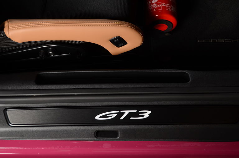 Porsche 992 GT3 Touring