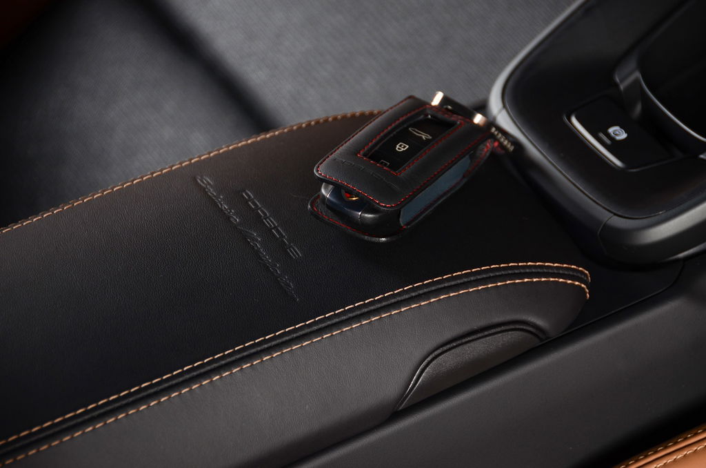 Porsche 992 GT3 Touring