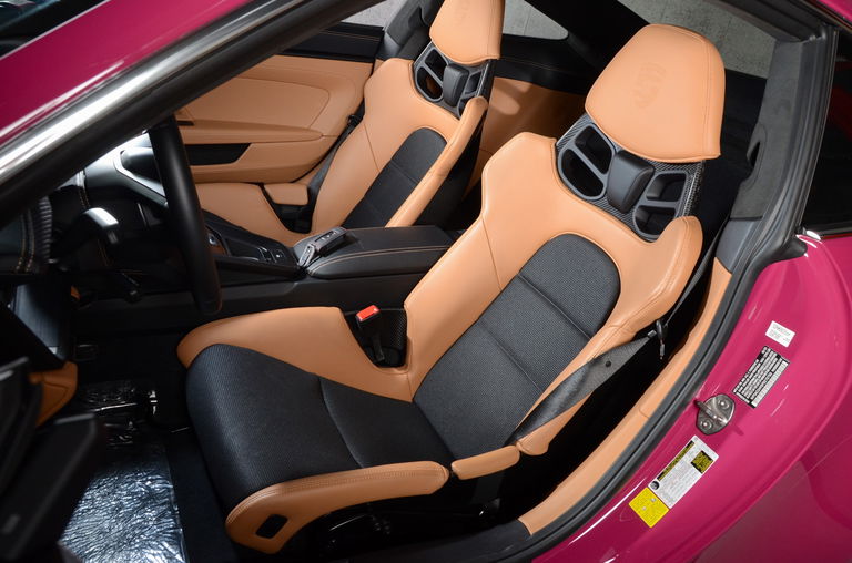 Porsche 992 GT3 Touring