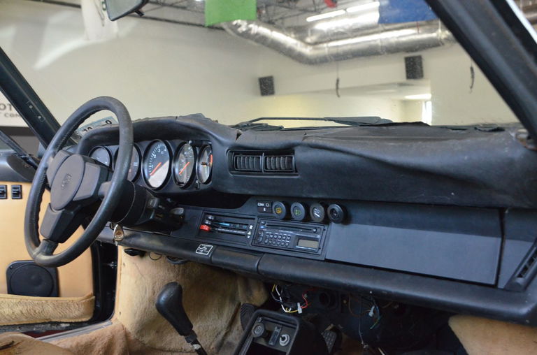 Porsche 911 Carrera 3.2 (US)