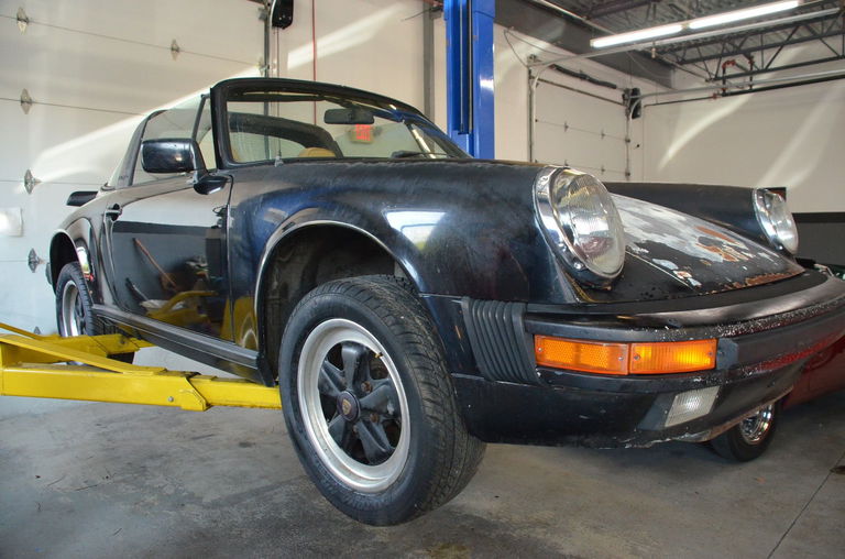 Porsche 911 Carrera 3.2 (US)