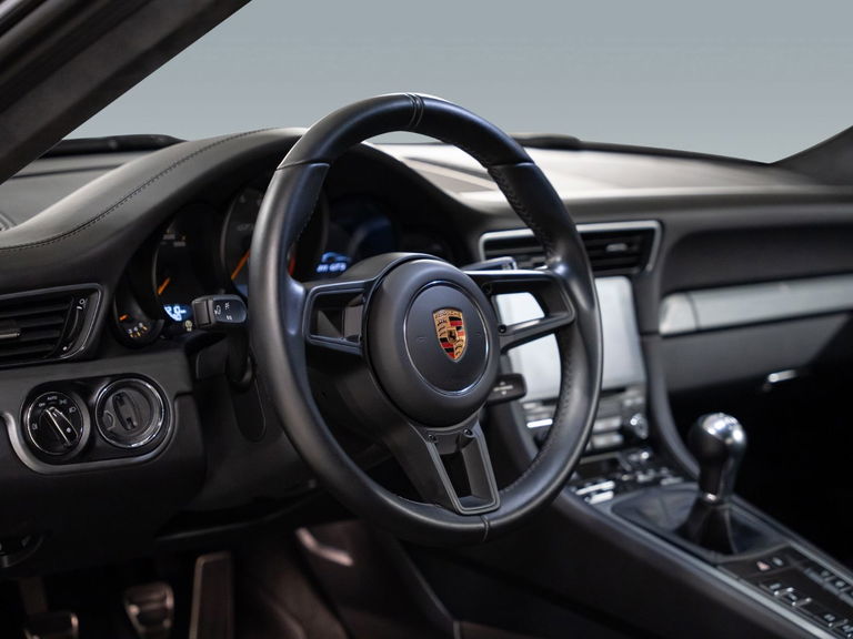 Porsche 991 GT3 Touring