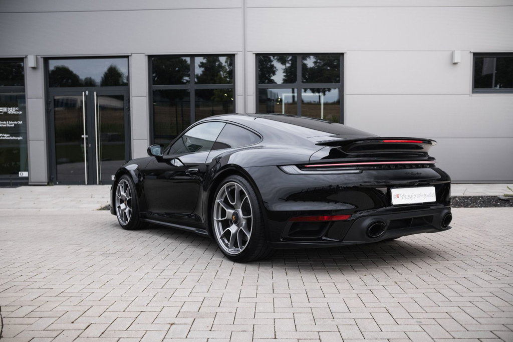 Porsche 992 Turbo