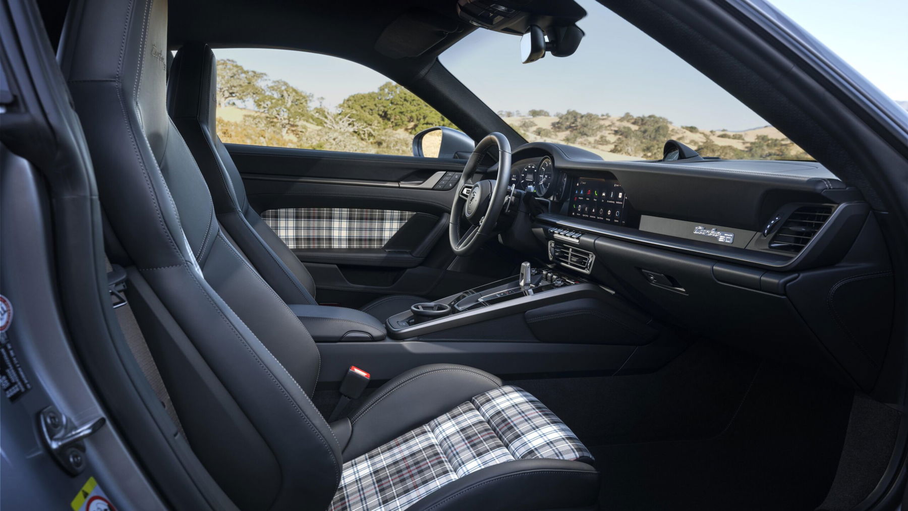 Porsche 992 Turbo 50 Jahre / Porsche 911 Turbo 50 Jahre Interieur