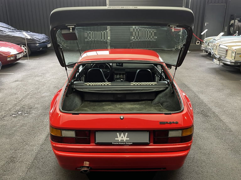 Porsche 944 Coupé