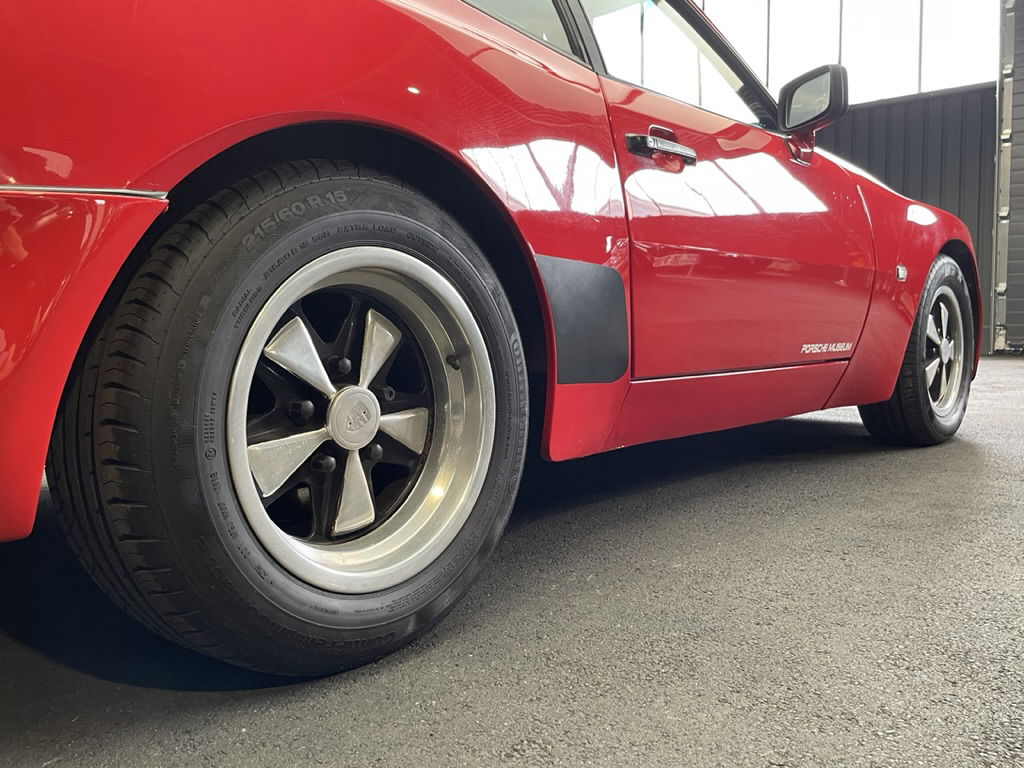 Porsche 944 Coupé