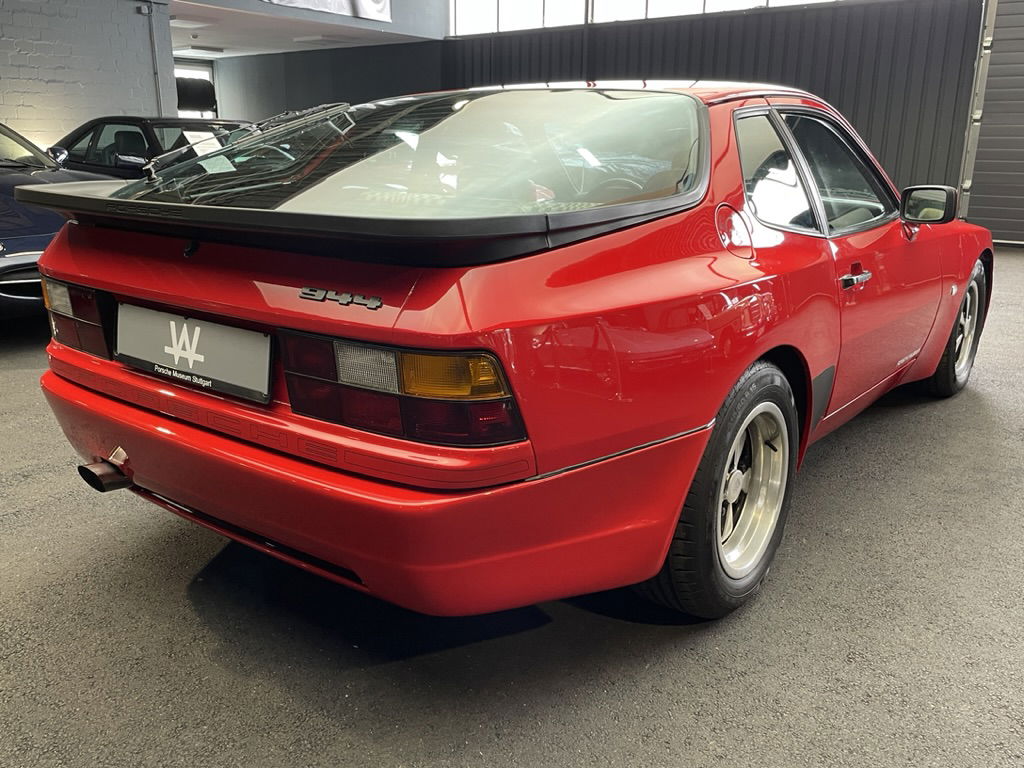 Porsche 944 Coupé