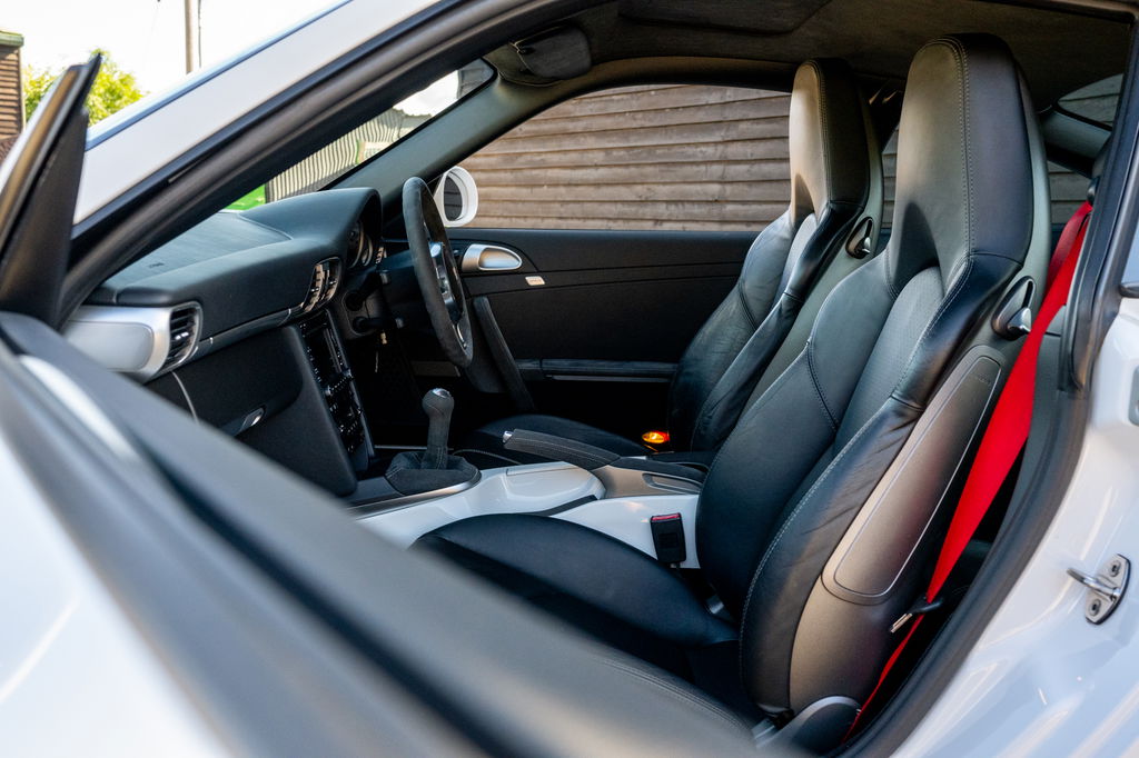 Porsche 997.2 Carrera GTS